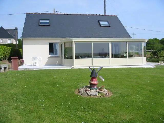 D'hotes Chez Rejane בית הארחה Crasville (Manche)