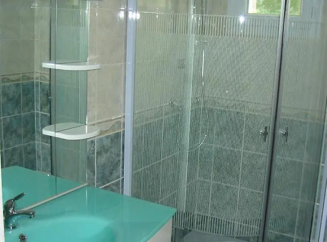 D'hotes Chez Rejane בית הארחה 3*